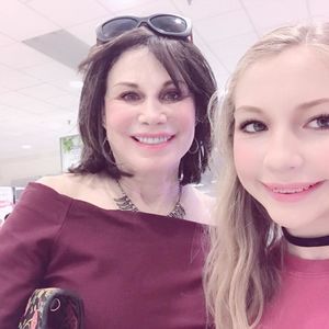 Meet your Posher, Linda